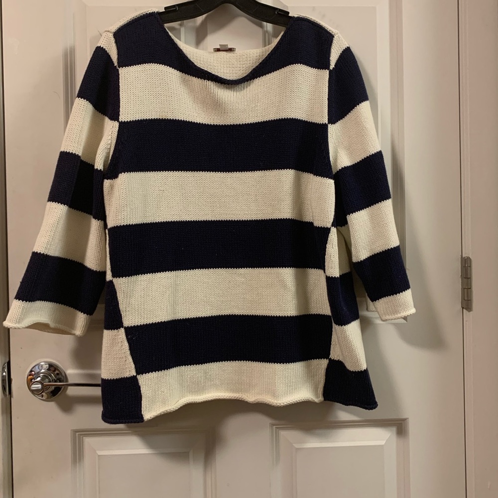 Knit sweater